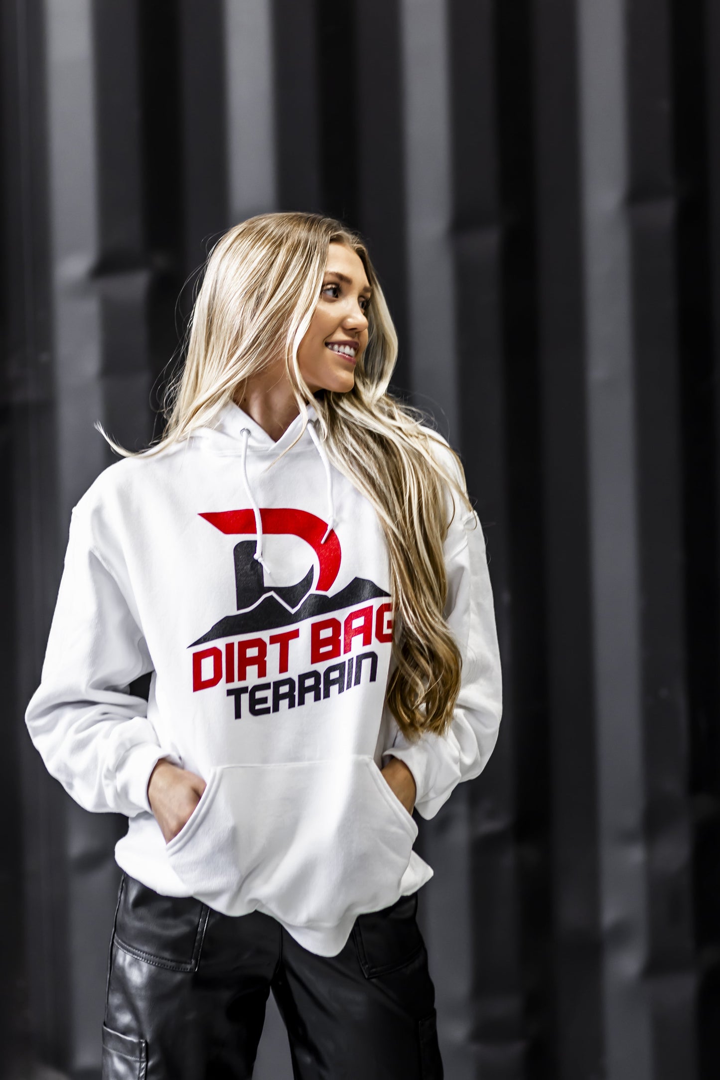Dirt Bag_57-min.jpg__PID:33bd0ef5-43e8-4aa0-bdde-123d276c8bf6